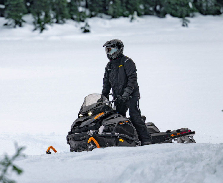 Tundra LE 600 EFI